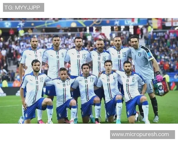 欧洲杯足球赛球星全解析 聚焦顶级球员风采与赛事表现 欧洲杯足球赛球星全解析 聚焦顶级球员风采与赛事表现